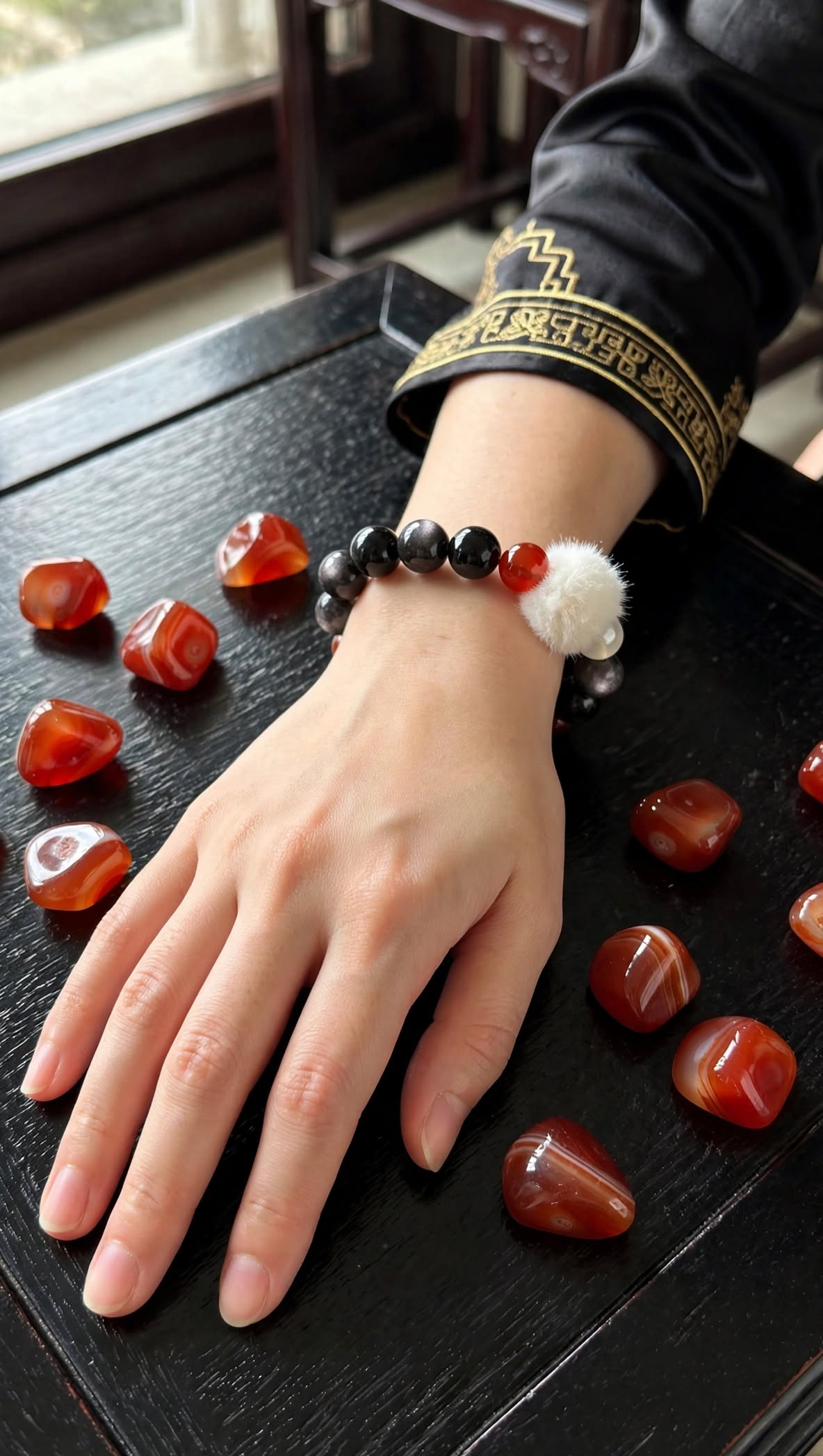 Silver Sheen Obsidian & Sandalwood Hulu Charm Bracelet