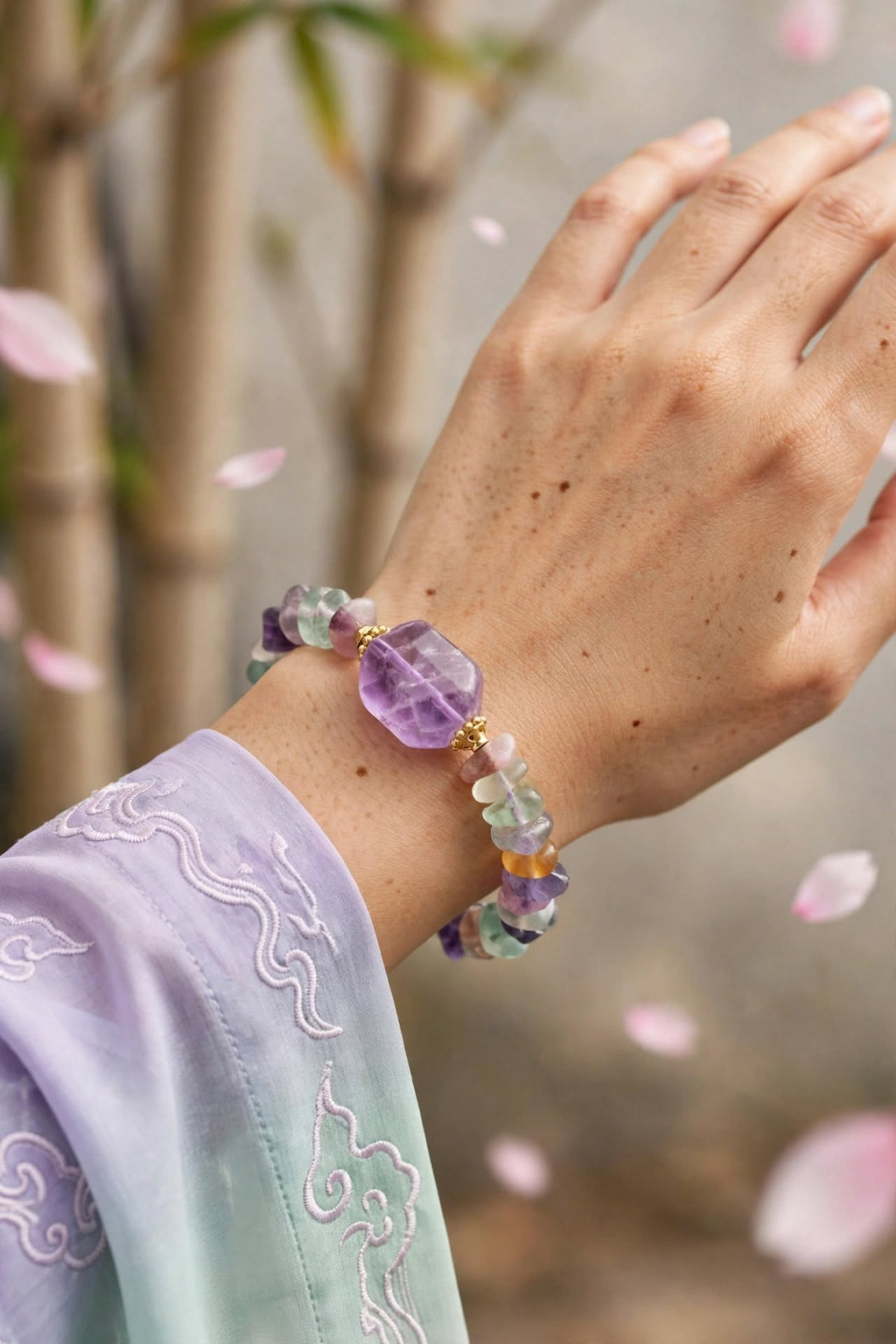 Natural Fluorite Chunky Chip Bracelet with Lavender Amethyst Focal Stone