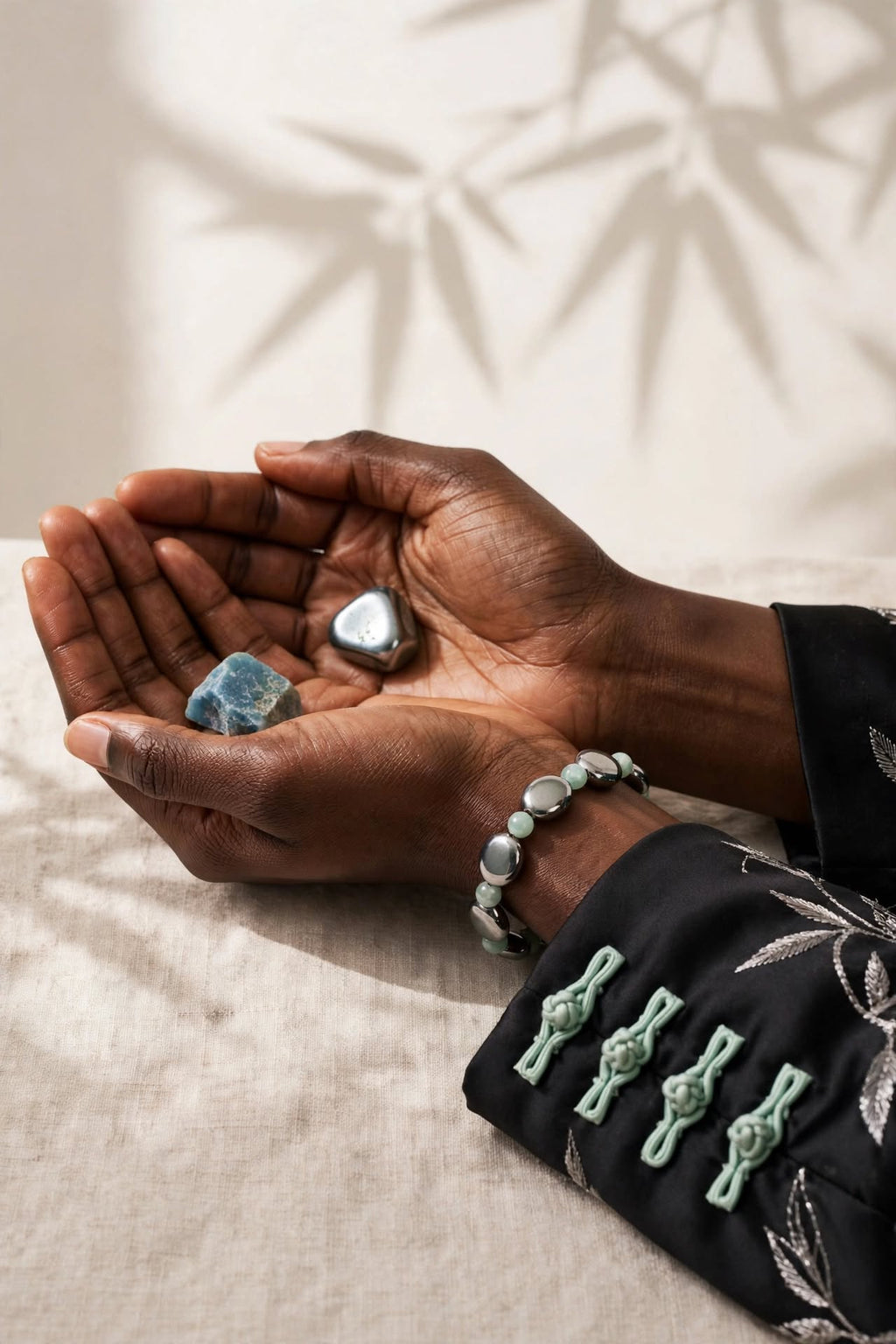 Terahertz Pebble Plate & Light Water Jadeite Beaded Bracelet