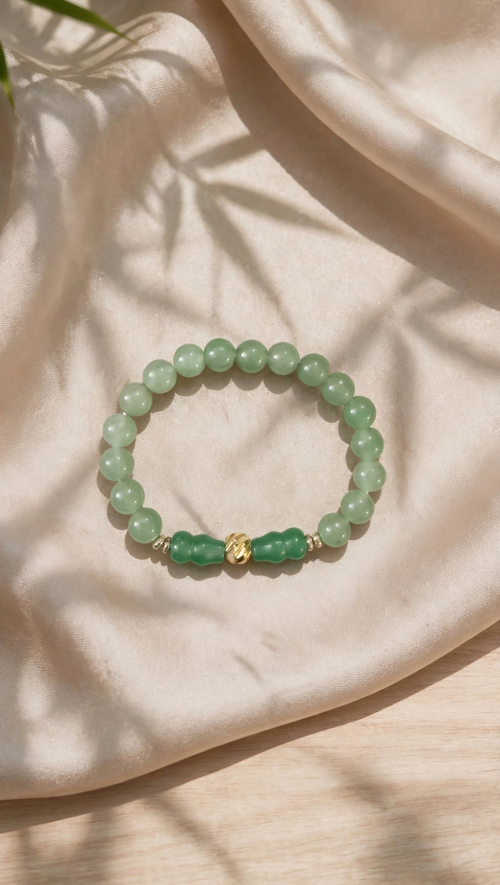 Green Aventurine Hulu & Gold Accent Bracelet