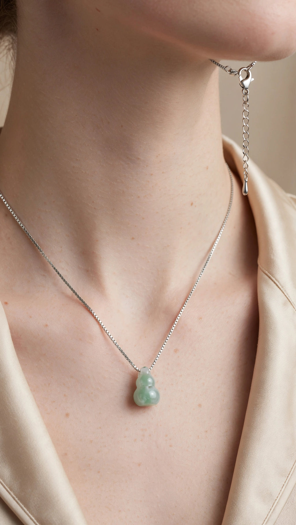 Hulu Burmese Jadeite Pendant Necklace