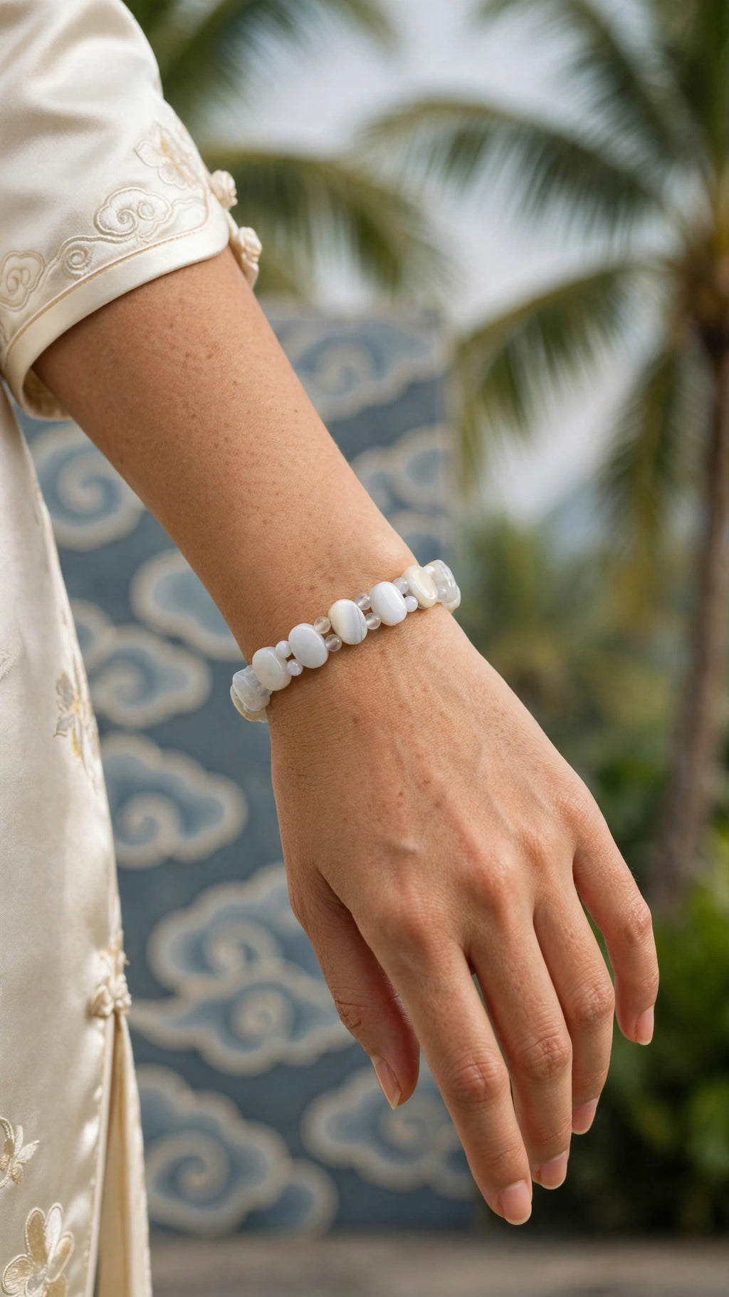 Gentle Waves: Natural Blue Lace Agate Oval Soft Bangle