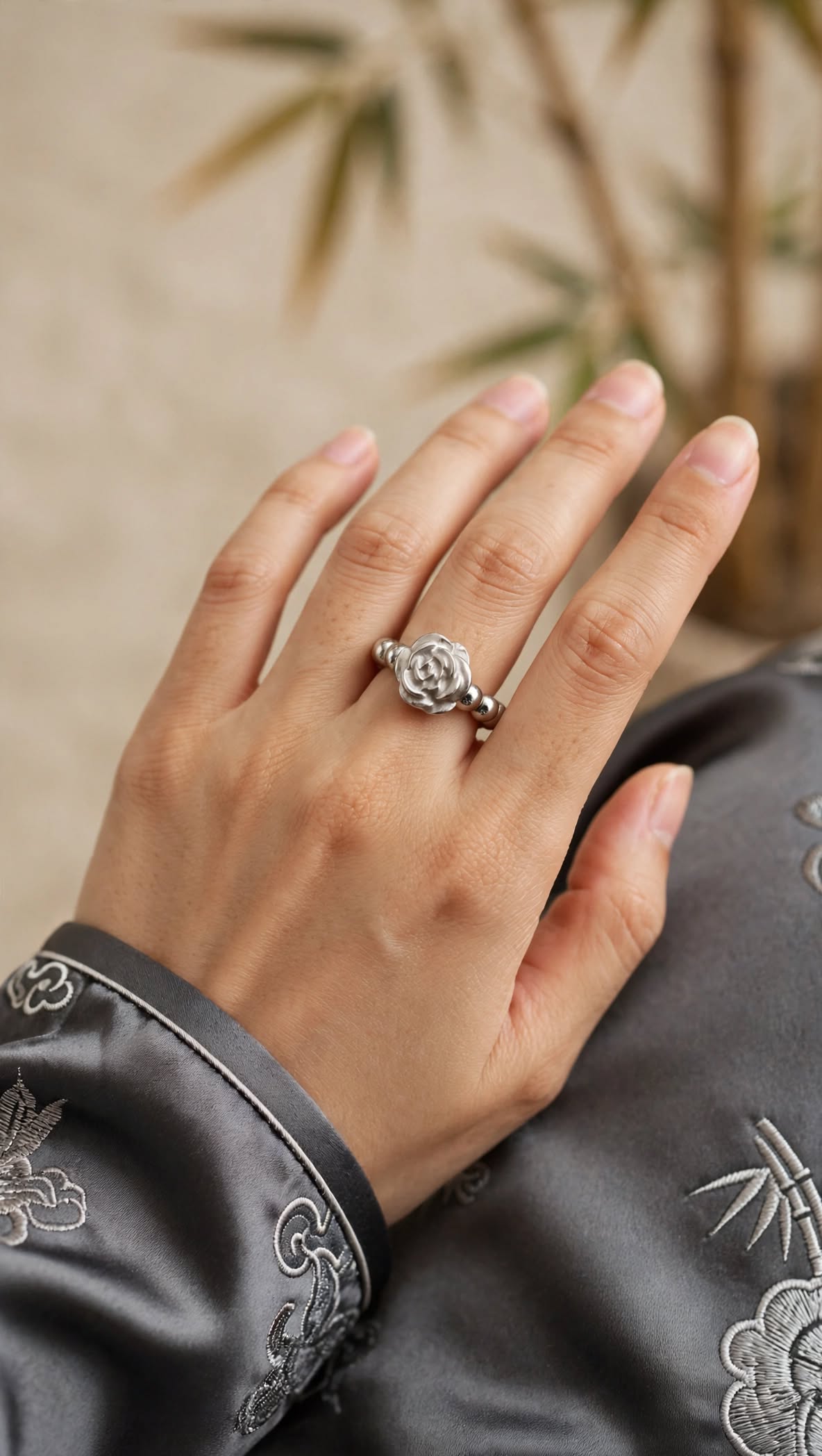 Natural Terahertz Stone Carved Rose Beaded Ring
